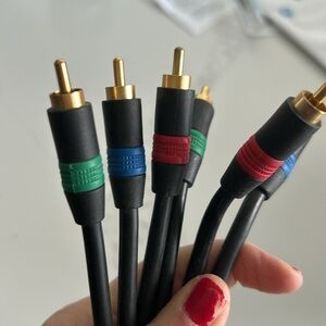 Triple component videocable